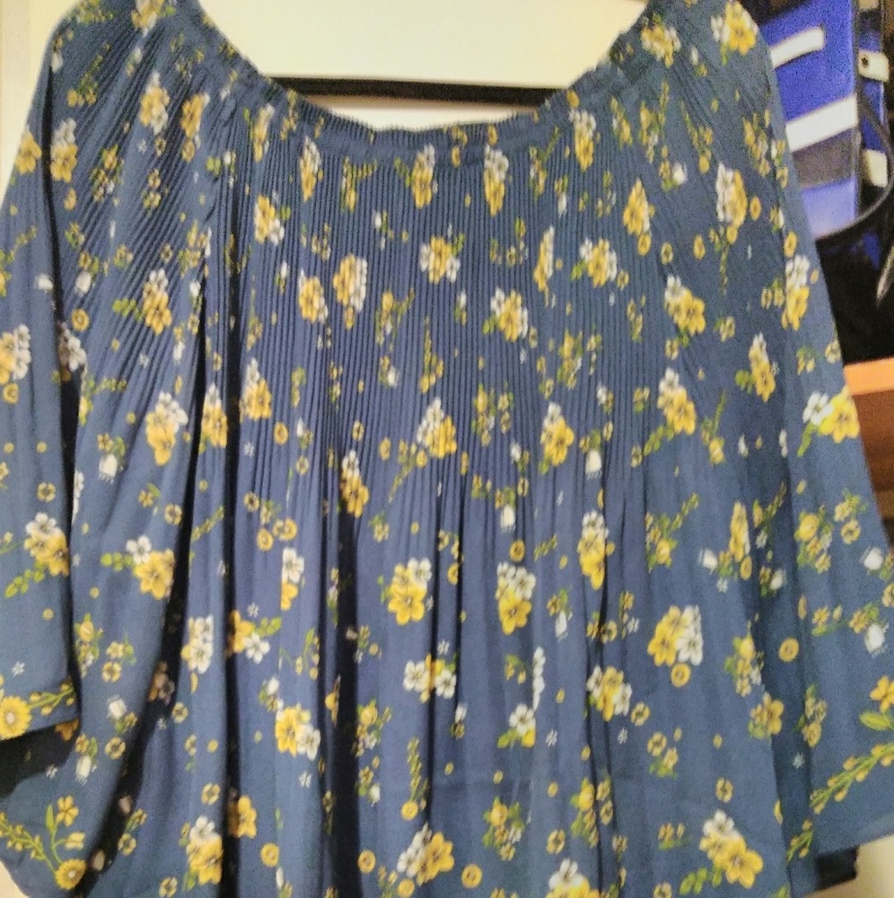 Gorgeous floral shirt